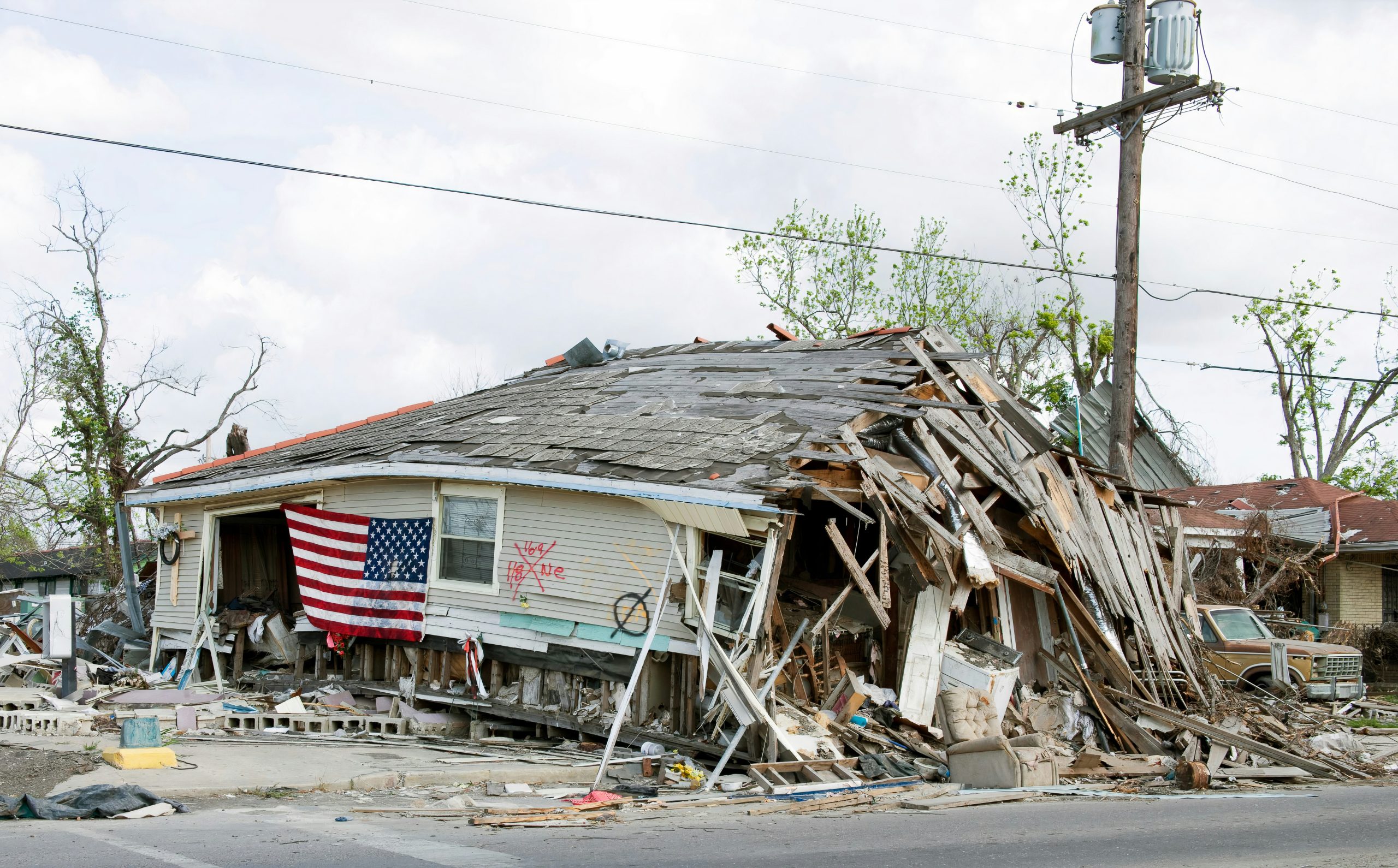 Tornadoes Kill 25 Across US Midwest, Missouri and Kentucky Worst Hit