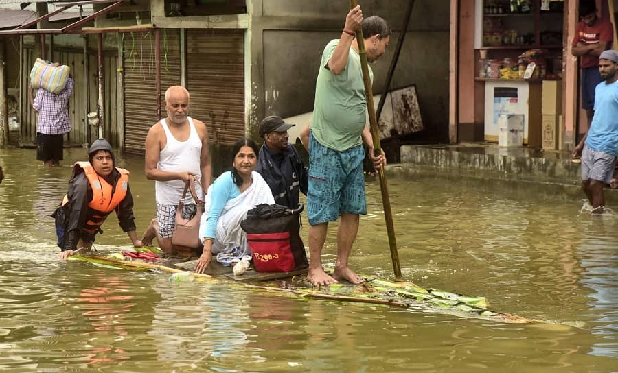 ভারতের উত্তর-পূর্বাঞ্চলে প্রবল বর্ষণে ভূমিধস ও বন্যা: ৩০ জনের মৃত্যু
