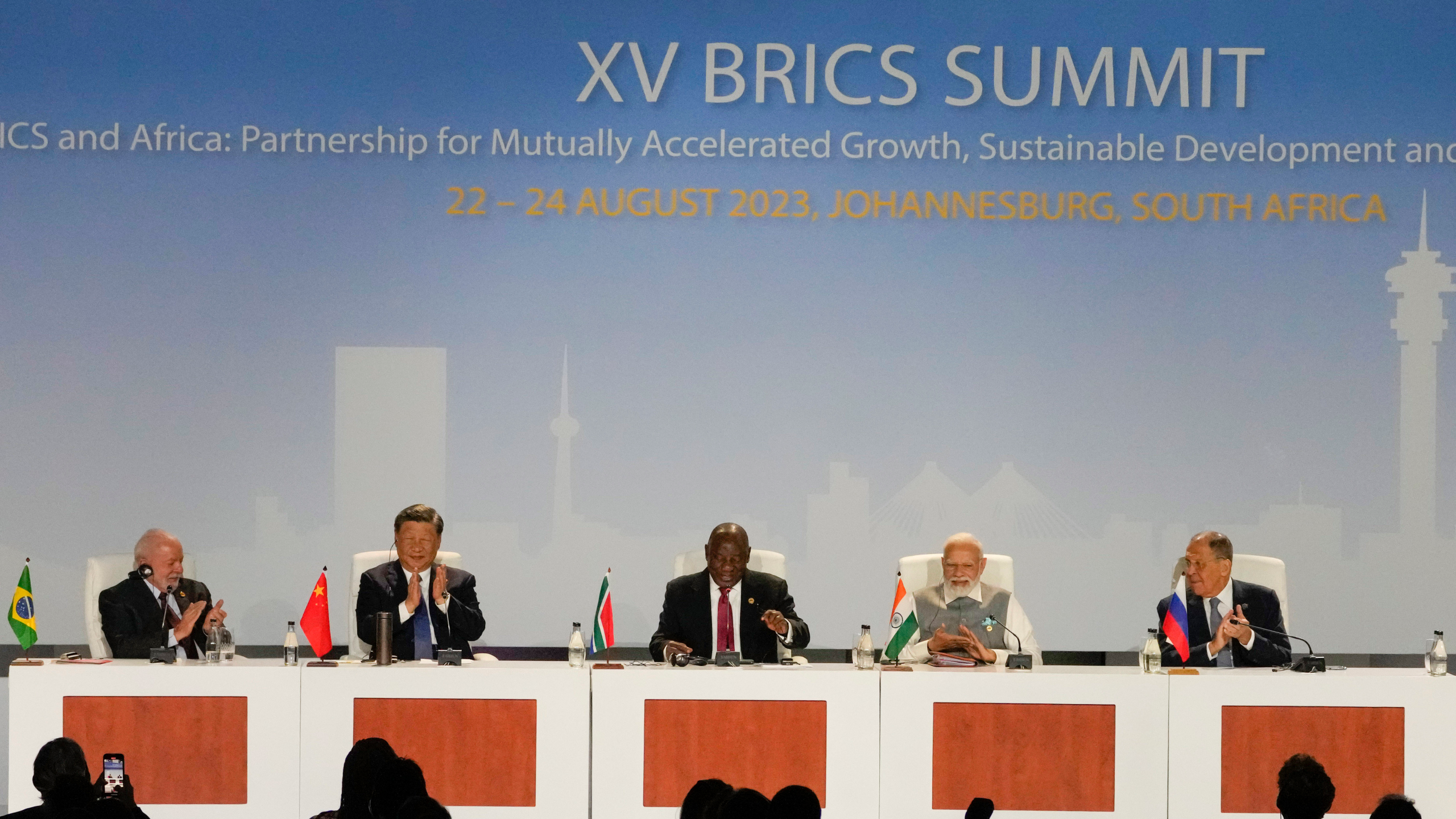5 BRICS Nations Unite at Rio Summit to Condemn U.S. Tariffs